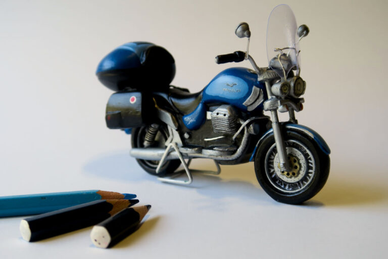 modellino miniatura motocicletta guzzi